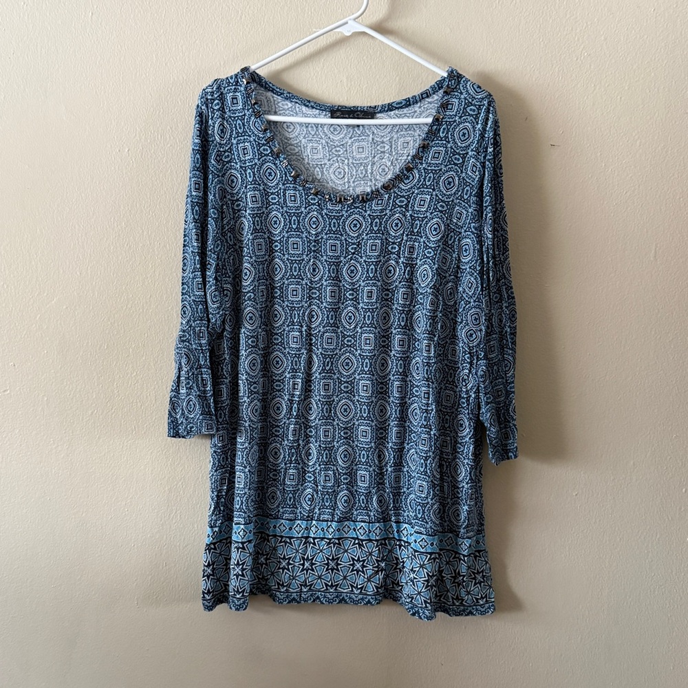 Rose & Olive Blue Medallion Print Embellished Scoop Neck Tunic Top size 1X